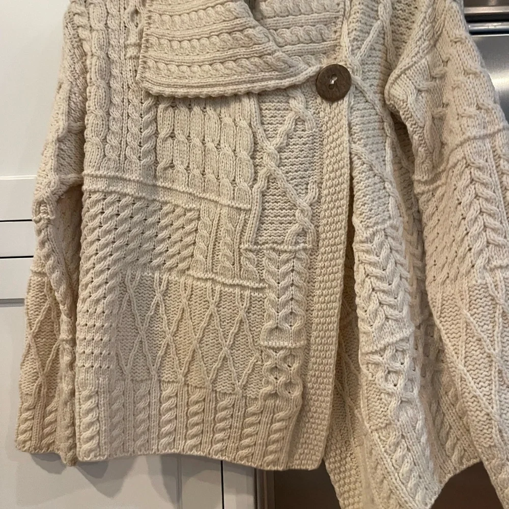 Irish Wool Asymmetrical Knit Cream Sweater Size M - Picture 7 of 15
